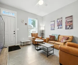 Photo 2 - Comfortable redbrick home near stadiums!