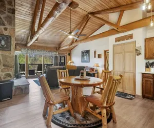 Photo 3 - Austin's Mountain Hideaway