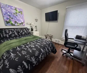 Photo 5 - Bright 2BR Upper Duplex | University District