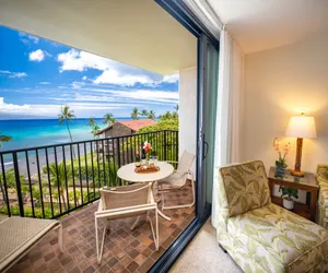 Photo 4 - Kaanapali Shores 606
