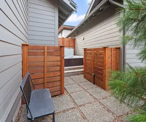 Photo 5 - Bachelor Bliss