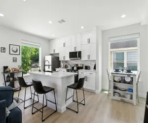 Photo 3 - Houston Cozy Retreat | 3BR 3BA | Downtown Views