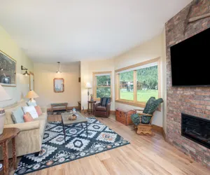 Photo 4 - Sundance Condos 202
