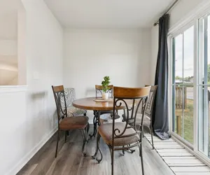 Photo 3 - Modern DownTown Retreat Near Swamp Rabbit Trail