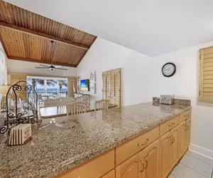 Photo 4 - South Seas Beach Villa 2538