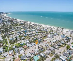 Photo 4 - 185 Hibiscus Hideaway: 3BR Home on FMB!