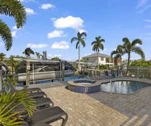 Photo 3 - 143 Catch and Relax: 5BR Home w/ Pool & Spa!