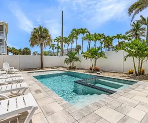 Photo 2 - 110 Sea Le Vie: 5BR/4.5BA Brand New Build w/ Pool!
