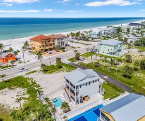 Photo 3 - 110 Sea Le Vie: 5BR/4.5BA Brand New Build w/ Pool!