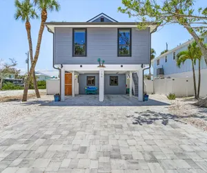 Photo 3 - 130 Tiki Tides: 2BR w/ Outdoor Tiki Bar!
