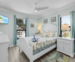 Photo 4 - 130 Tiki Tides: 2BR w/ Outdoor Tiki Bar!