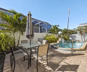 Photo 3 - 241 Oasis Pearl: 3BR Pool Home!