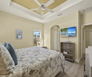 Photo 4 - 241 Oasis Pearl: 3BR Pool Home!