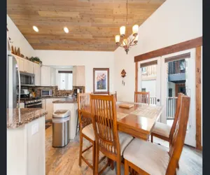 Photo 5 - Peaks 73 - 4BR Townhome w/ Hot Tub & Ski-In/Out