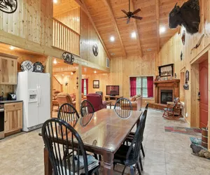 Photo 2 - Secluded Mountain Retreat with Stunning Views