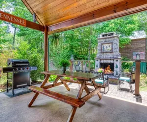 Photo 2 - Hillbilly Hideaway