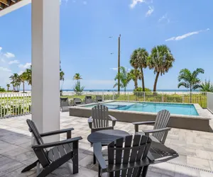 Photo 3 - 5350 Chasing Sunshine: 5BD/4.5BA Pool Home!