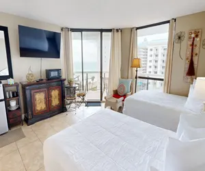 Photo 2 - Surfside 0708B