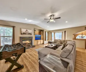 Photo 2 - 1213GB Golden Bear Tahoe Home