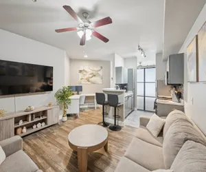 Photo 2 - Stylish 1BR Phoenix Retreat near Airport