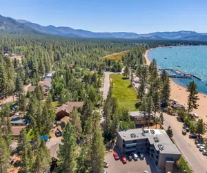 Photo 5 - 851H Tahoe Classic Cabin Near the Beach