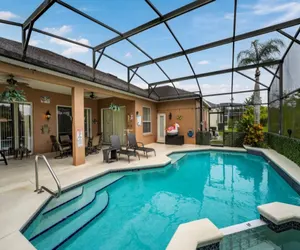 Photo 2 - Highlands Hideaway 4BR Home w/ Private Pool & Spa