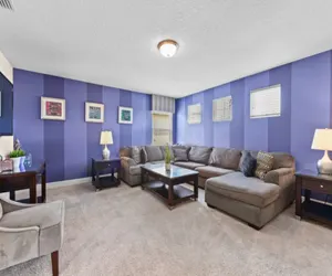 Photo 5 - Spacious 5-Bedroom Resort Pool Home with Lake View