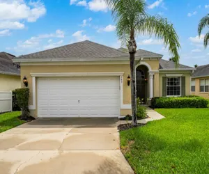 Photo 2 - Calabay Comfort - 4BR Pool & Spa Near Disney
