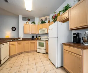Photo 5 - Calabay Comfort - 4BR Pool & Spa Near Disney
