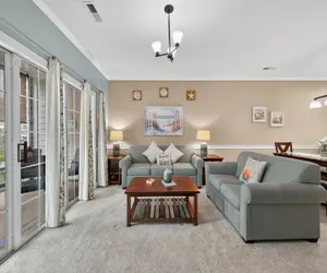 Photo 2 - Magnolia Place 4691-103