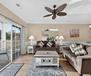 Photo 2 - Magnolia North 4881-204