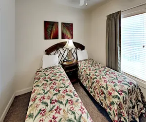 Photo 2 - Magnolia Pointe Luster Leaf 4821-301