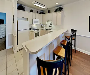 Photo 5 - Magnolia Pointe 4889-105