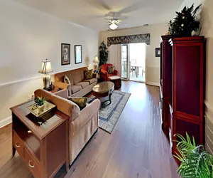 Photo 3 - Magnolia Pointe 4889-105
