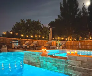 Photo 2 - Fox Garden Luxury Boho Near Downtown & Beach