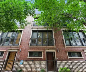 Photo 5 - Spacious 3-Bed West Loop Townhouse, 1 Car Garage