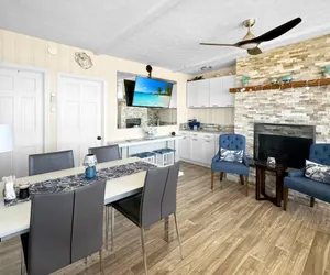 Photo 4 - Admiral's Quarters