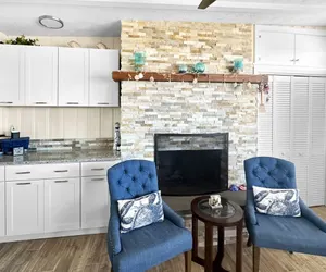 Photo 5 - Admiral's Quarters