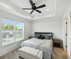 Photo 4 - Hawkeye Heaven-Modern Townhome Retreat in Iowa City