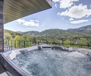 Photo 5 - Nine Peaks