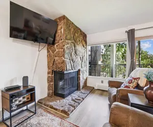 Photo 3 - Mountain Meadows 203