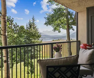 Photo 2 - Mountain Meadows 203