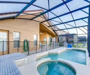 Photo 2 - 4bd Villa with Solar Heated Pool Near Disney No resort Fee