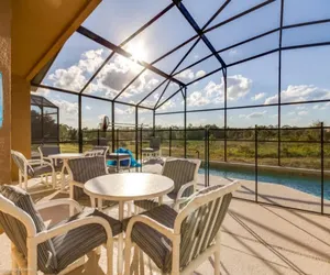 Photo 4 - 4bd Villa with Solar Heated Pool Near Disney No resort Fee