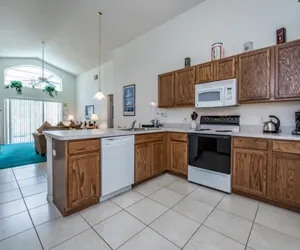 Photo 5 - Villa Near Disney 4 Bd 3 Bt with Private Pool Quiet Comminuty