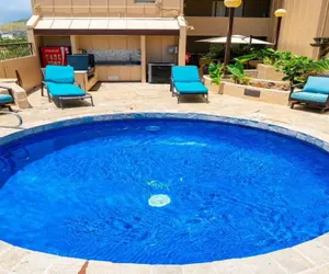 Photo 4 - Beachy Modern 2-Bedroom @ Sun-Kissed MV