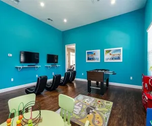 Photo 5 - Minions Themed 4 bedrooms Home Near Disney Sleeps 10