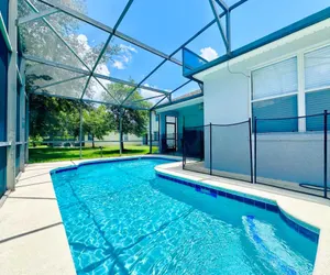 Photo 3 - Disney Hideaway Villa Sleeps 9, 4Bd Home with Pool