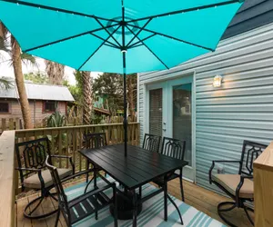 Photo 5 - Charming Downtown Cottage