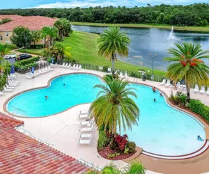 Photo 2 - Very Near Disney 3 Bd Condo Walmart 1 min away